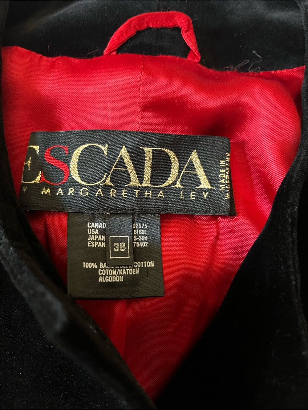 Escada Velvet Vintage Jacket - Picture 3 of 11